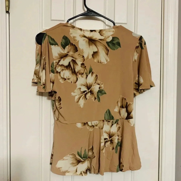 Floral Blouse - Picture 3 of 4